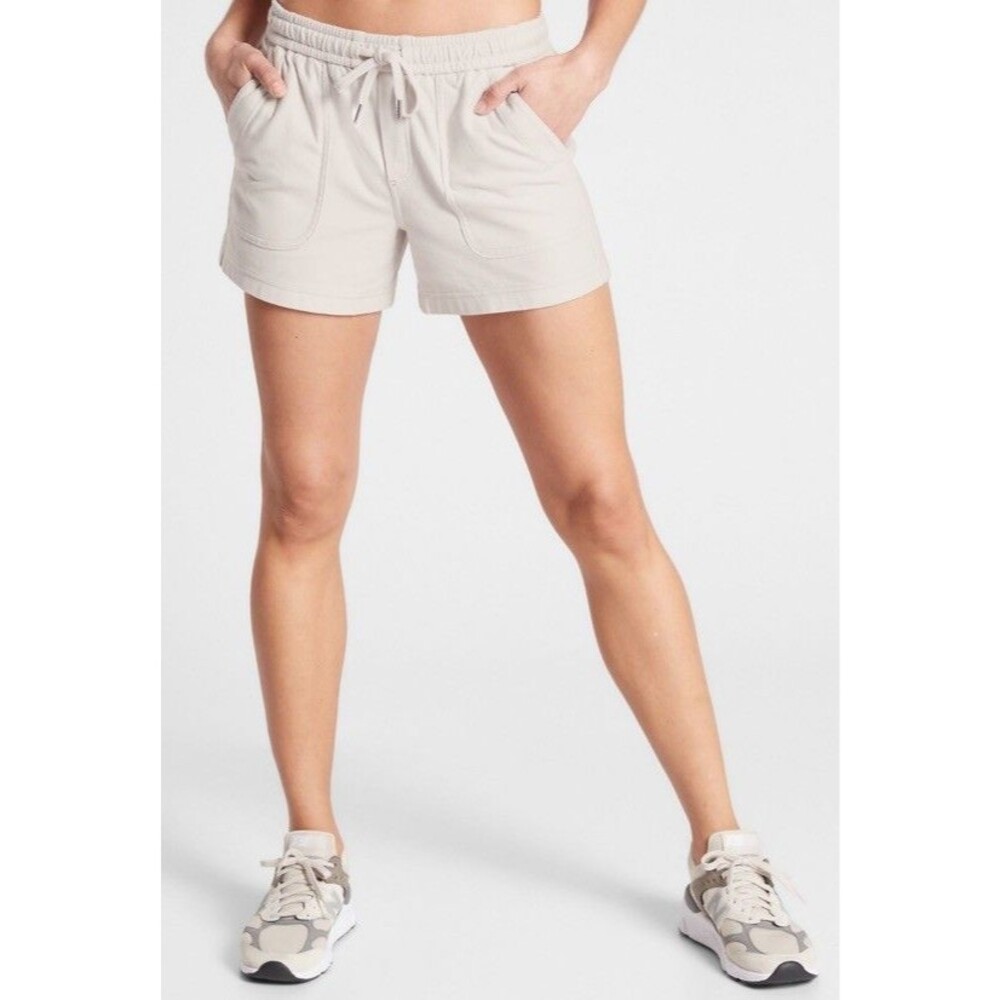 Athleta Farallon Shorts Cream Pull On Athleisure Cotton Blend Women’s Size 6